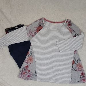 3 💝 for $25 Cupio Quarter Sleeve Top